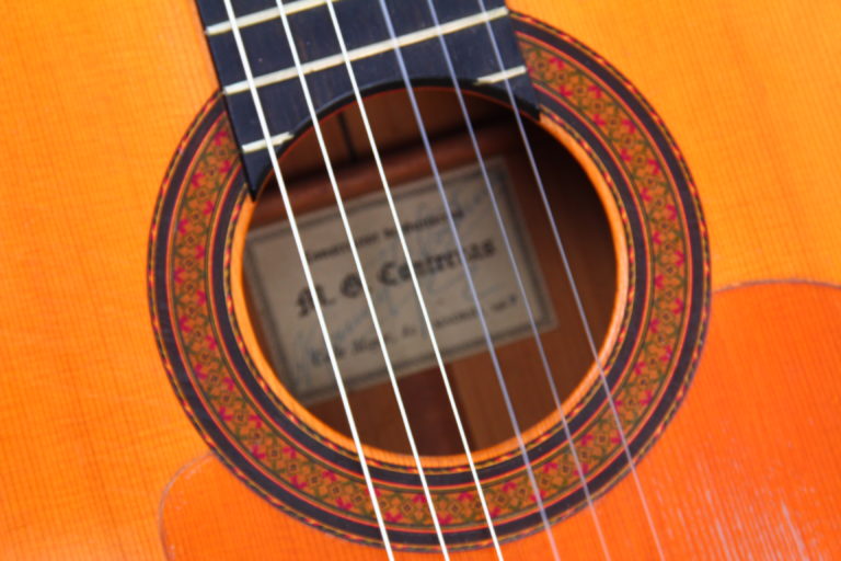 Manuel Contreras 1a 1967 soundhole