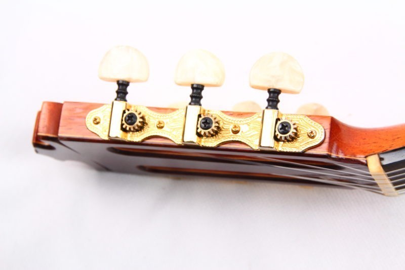 Francisco Barba 1981 Brazilian Rosewood tuners