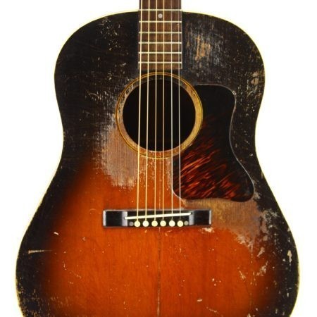 Gibson J-35 1939 body front