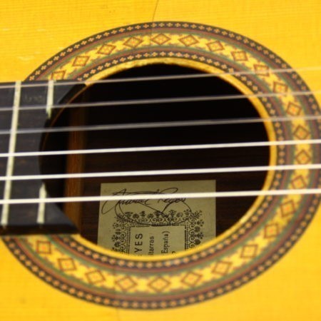 Manuel Reyes 1988 soundhole